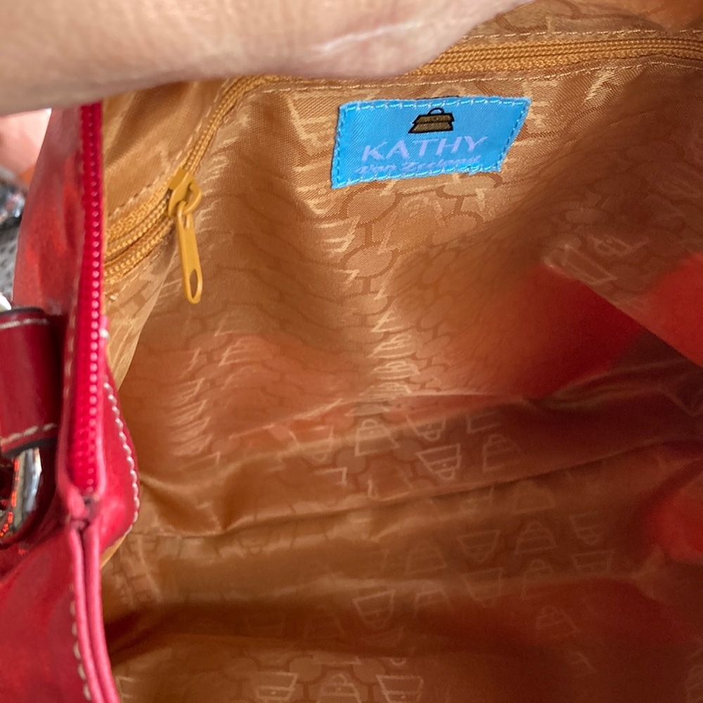 KATHY VAN ZEELAND.GORGEOUS RED PURSE! VERY WELL MADE. LIKE NEW. - Picture 13 of 16